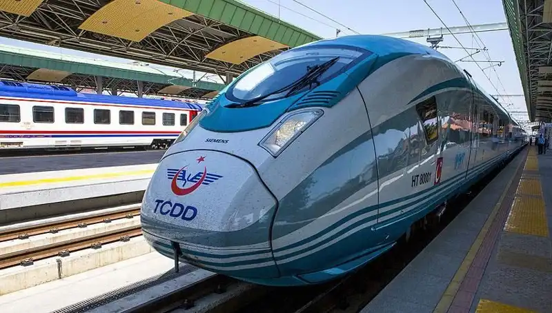 TCDD'den Tren Makinisti Alımı: 140 Kursiyer İçin Başvuru Süreci ve Şartlar