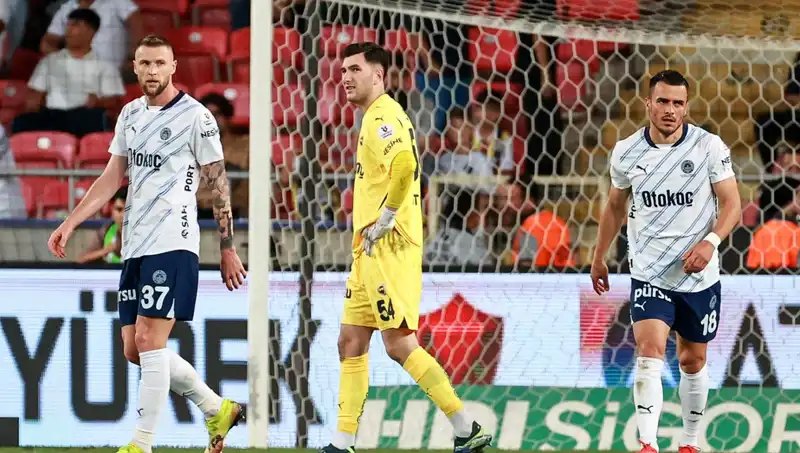 Fenerbahçe’nin Sarsıcı Mağlubiyeti: Futbolseverler Ne Düşünüyor?
