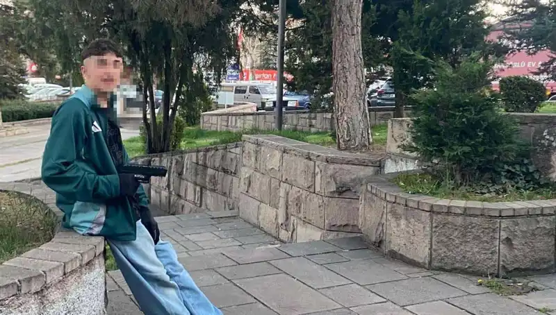 Yol Verme Kavgasında Hayatını Kaybeden Genç: Aile Draması ve Tutuklamalar