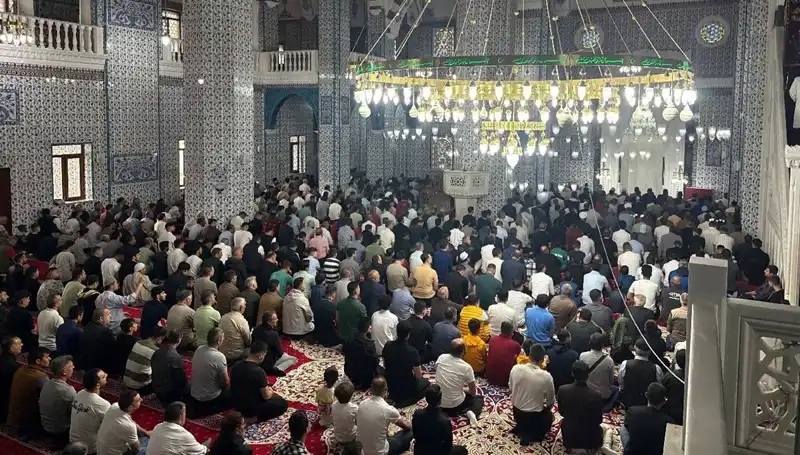 Iğdır’da İlk Bayram Namazı Coşkusu: Gelenekler ve Birliktelik