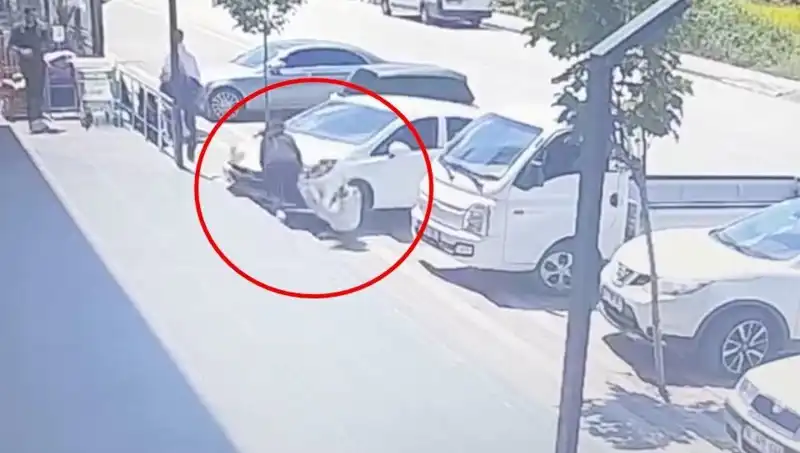 Yalova'da Lise Öğrencisi Aracın Altında Can Verdi: Korkunç Kaza Detayları