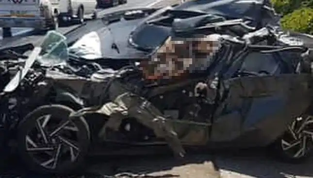 Şanlıurfa'da Korkunç Kaza: Otomobil Tankere Çarptı, Bir Kişi Hayatını Kaybetti