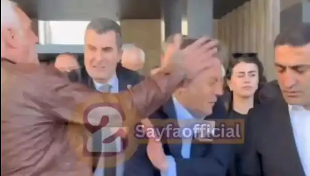 Özgür Özel, AKM Çıkışında Fiziksel Saldırıya Uğradı: Çarpıcı Gelişmeler