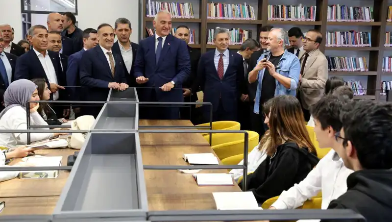Tarihi Metruk Bina, Modern Kütüphaneye Dönüştürülerek Geleceğe Kazandırıldı