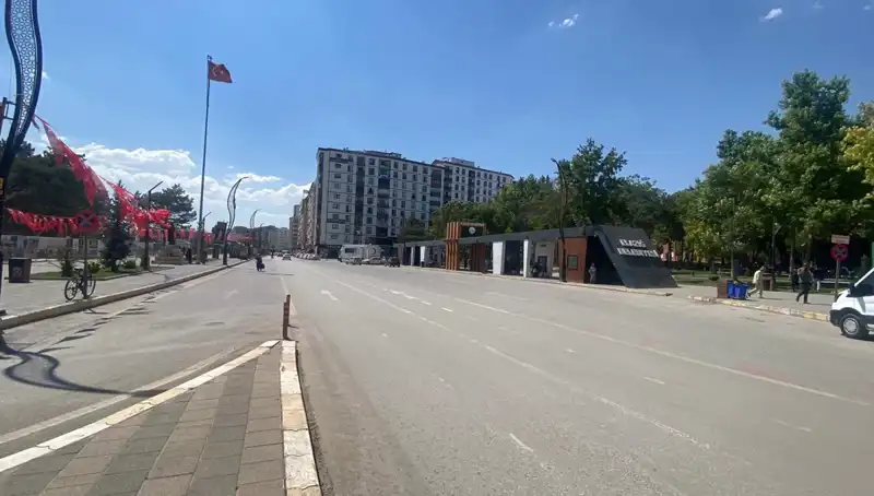 Elazığ'da Sokaklar Neden Boşaldı? Şok Edici Gelişmeler!