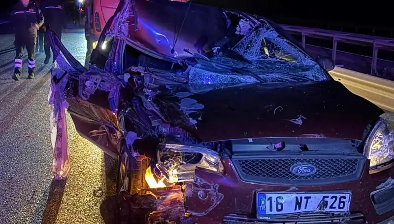 Afyonkarahisar'da Otomobil ve TIR Çarpıştı: 4 Yaralı, Kaza Sebepleri Neler?