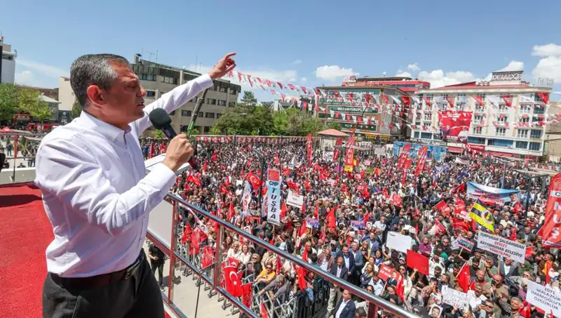 Özgür Özel: Örgütün Silah Bırakma Kararını Kesinlikle Destekliyoruz