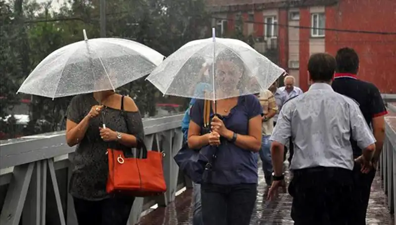 Sıcak Hava Dalgası Kapıda! Sağanak Yağmur Uyarıları Yayınlandı