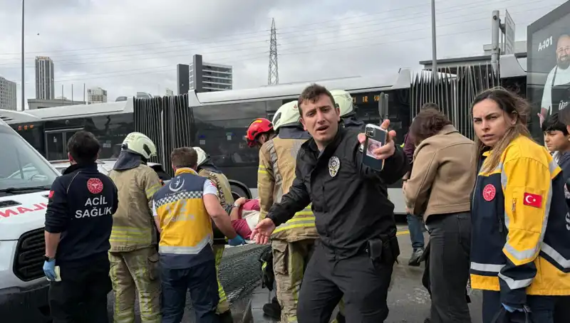 Metrobüs Kazası İstanbul’u Sarstı: Hem Ölüler Hem Yaralılar Var