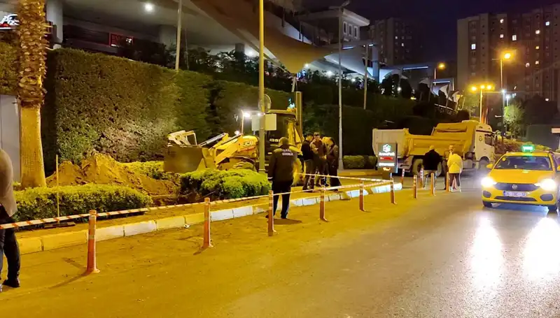 Küçükçekmece'de Doğal Gaz Borusu Paniği: Tehlikeli Anlar Yaşandı