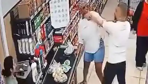 Markette Korkutan Anlar: Kadına Çocuk Önünde Saldırı Gerçekleşti