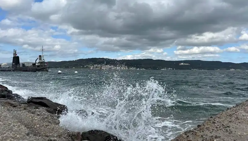 Beykoz Sahilleri’nde Denize Girmek Yasaklandı: Nedenleri ve Etkileri Üzerine Eleştirel Bir Bakış