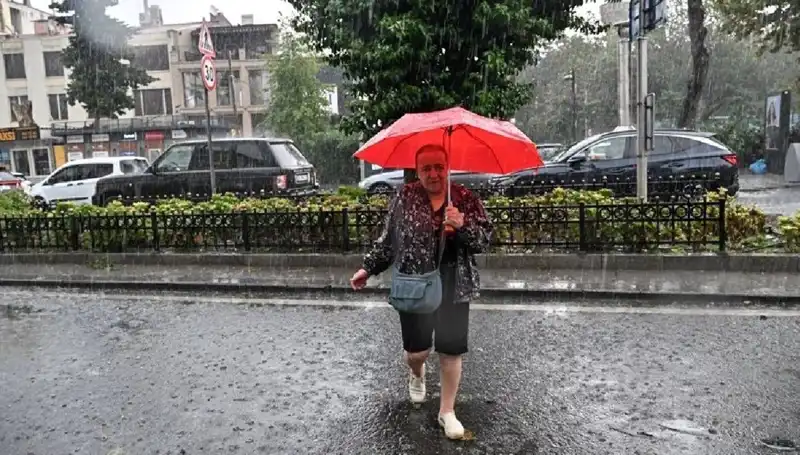 Türkiye'nin Batısında Sarı Kodlu Yağış Uyarısı: Hazırlığınızı Yapın!