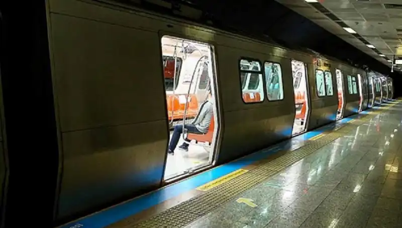 İstanbul'da Metro Durakları Kapatılıyor: Yolcuları Bekleyen Sürüpriz Nedenler
