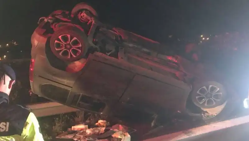 Osmaniye'de Otomobil TIR'a Çarptı: 5 Yaralı, Kaza Anı Şok Edici!