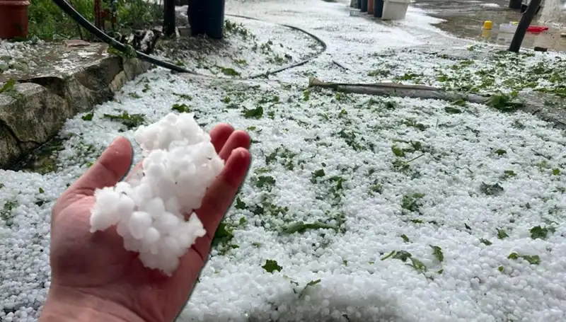 Haziran Ayında Dolu Yağışı: Yazın Ortasında Bembeyaz Bir Manzara