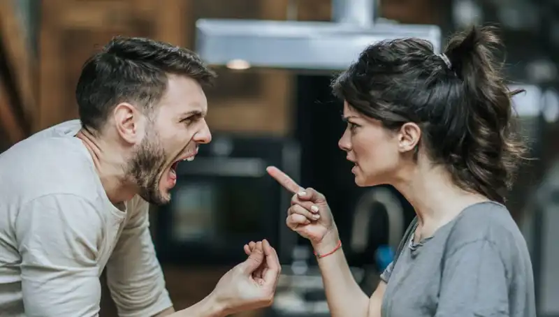 Flörtte Kaçınılması Gereken 7 Yaygın Hata: Uzmanların Değerlendirmesi