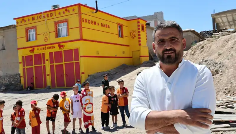 Fanatik Taraftar, Evinin Dış Cephesine Icardi ve Osimhen’i Yazdırdı!