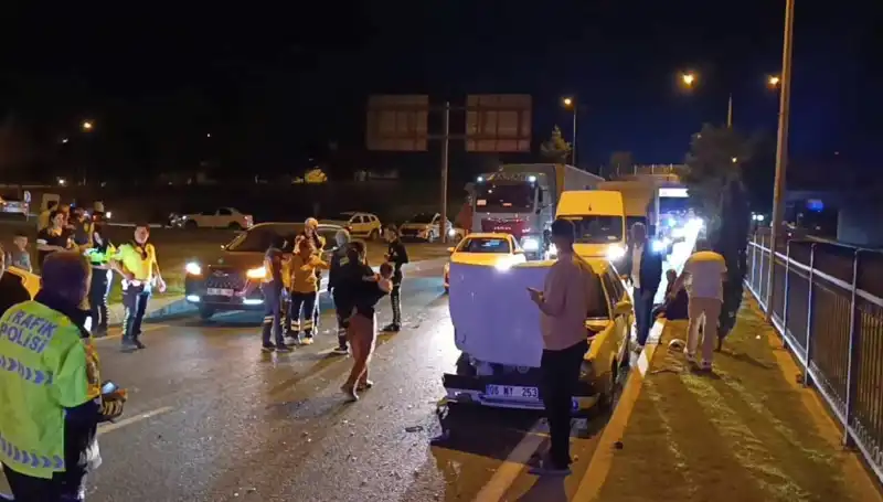 Otoyolda Kuralsız Geri Dönüş: İki Çocuk Dört Yaralı