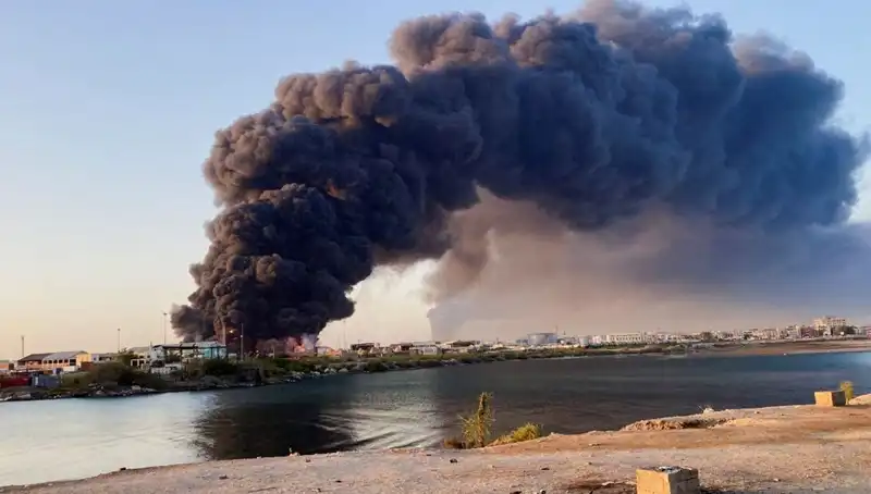 Port Sudan'daki Patlamaların Ardında Ne Var? Havalimanı ve Ordu Üssü Hedefte!