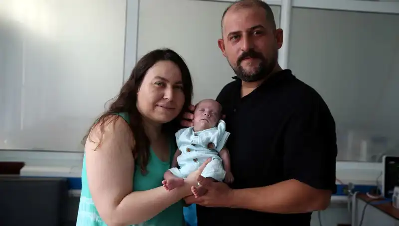 800 Gram Doğdu, 4 Ay Yoğun Bakımda Kaldı: Bebek İşte Hayat Mücadelesini Kazandı!