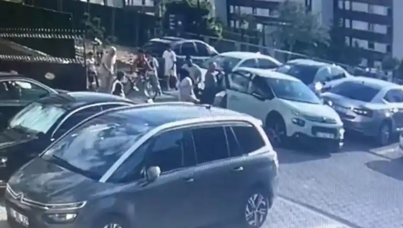 Eşi ve Yakınlarını Araba ile Ezdi: Olayın Ardındaki Şok Edici Gerçekler