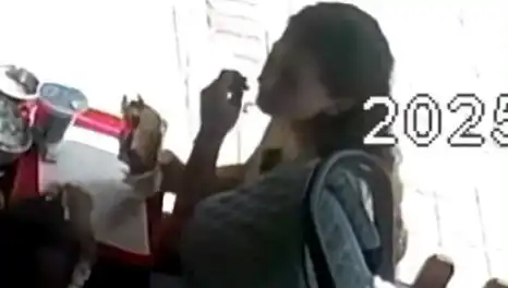 Kadın, Saçını Tostun İçine Koyarak Olay Yarattı: Gerekçesi Şok Etti!