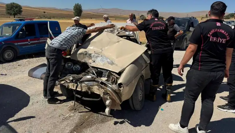 Kahramanmaraş’ta Trafik Kazası: Kamyonet ile Otomobil Çarpıştı