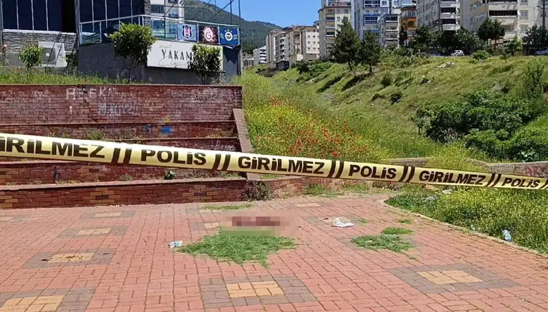 Kahramanmaraş'ta Bıçaklı Kavga: Yaralı Hastanede Hayat Mücadelesi Veriyor