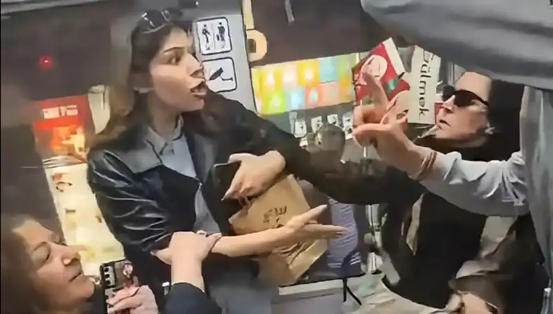 Tramvayda Kadınlar Arasında Tekmeli Kavga: Nedenleri Nelerdi?