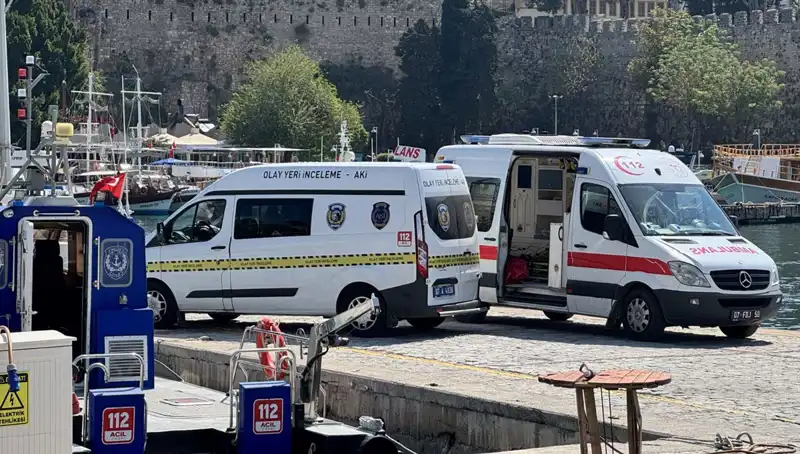 Antalya'da Denizde Bulunan Erkek Cesedi, Gizemli Ölüm Sırrını Açığa Çıkarıyor